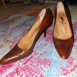 Yves Saint Laurent Lizard pumps